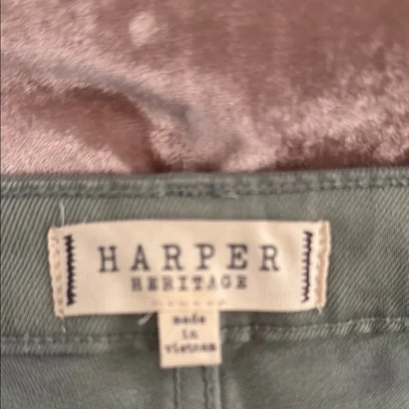 Sage Ankle Cropped Jeans with Frayed Hem NWOT - Picture 3 of 4